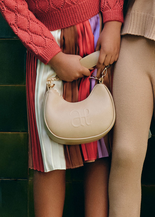 Τσαντα πολυδερματινη logo