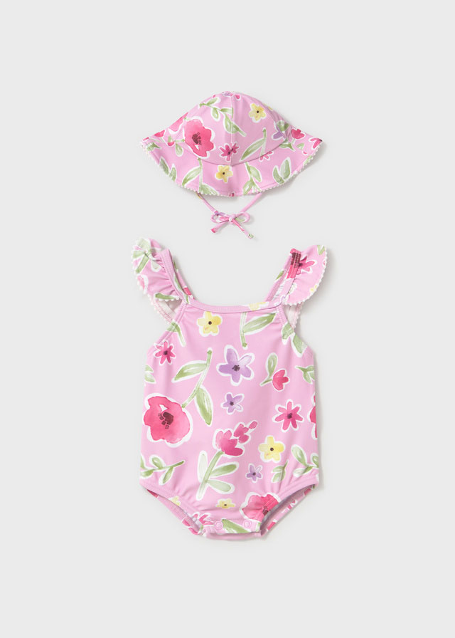 Μαγιο και καπελο